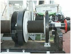 gro&szlig;e Arbeitswinde (Hebeschiff 1. Mai)