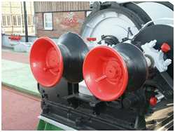 gro&szlig;e Arbeitswinde (Hebeschiff 1. Mai)