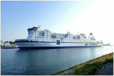 Ro-Pax-Fährschiff Peter Pan (2001) (Bild: Arno Brügmann)