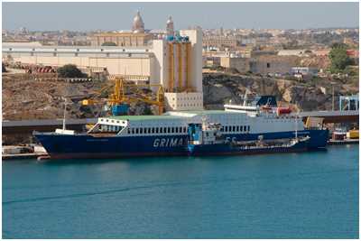 Ro-Pax-Frachtschiff Eurocargo Napoli