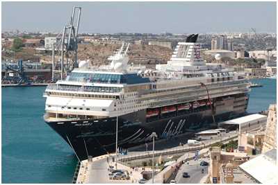 MS Mein Schiff 2