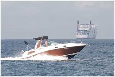 Sea Ray Sundancer 275