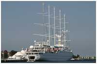 Fünfmast-Stagsegelschoner Wind Surf