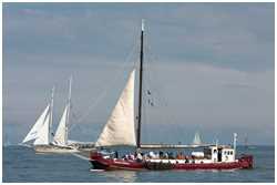 Stagsegelschoner Helena und Seetjalk Christian Müther